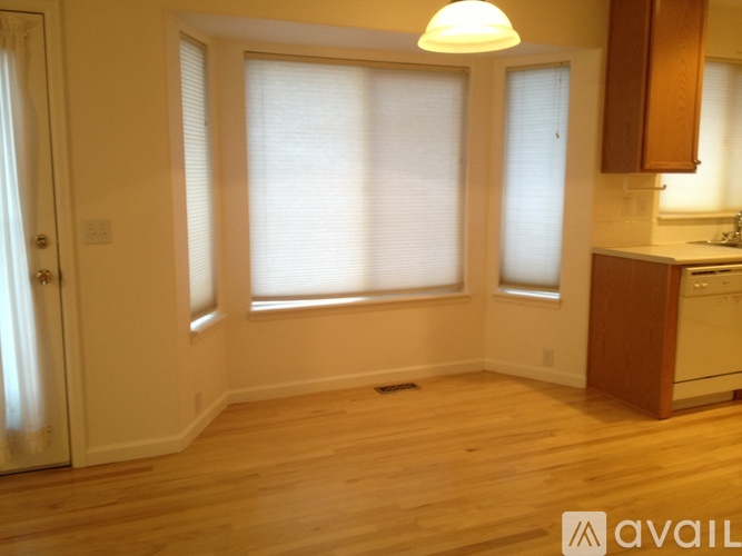 5435 Spoked Wheel Drive 5 Beds Single Family Home for Rent - Photo gallery 5