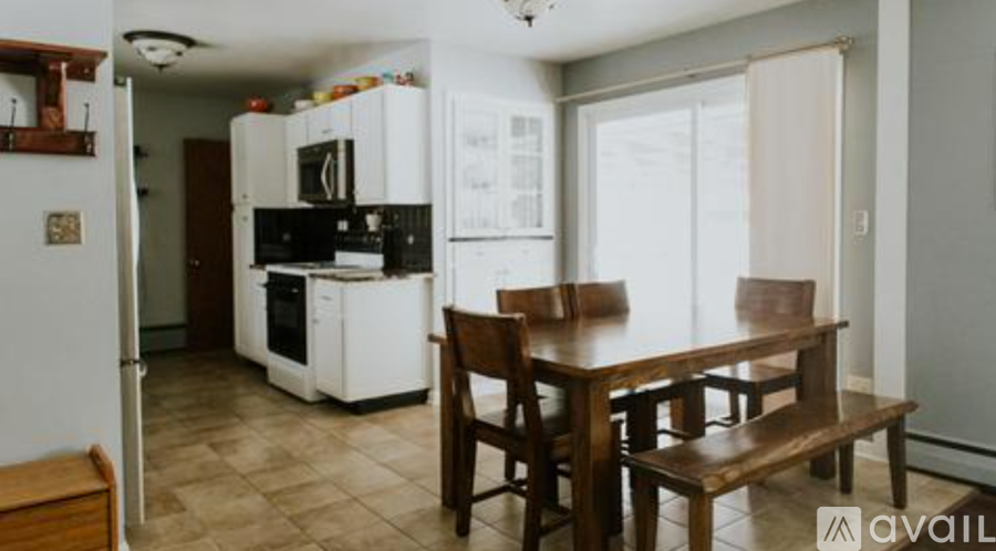 600 Lolo Street 5 Beds Single Family Home for Rent - Photo gallery 4
