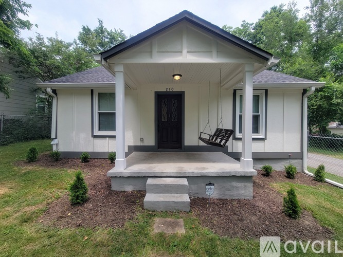 210 Peachtree Street 1 Single Family Home for Rent - Photo gallery 1