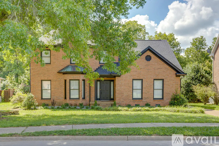 1119 Glenbrook Drive 4 Beds Single Family Home for Rent - Photo gallery 2