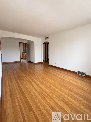 6100 West Lisbon Avenue 2 Beds Apartment for Rent - Photo gallery 2