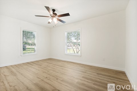 203 S Waxahachie St 3 Beds Apartment for Rent