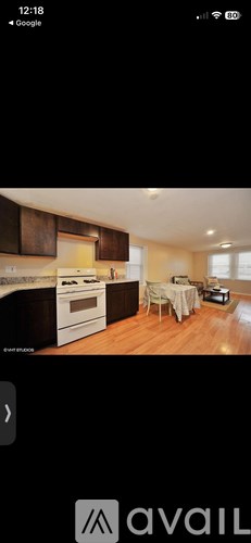 2710 West Fletcher Street 2 Beds Apartment for Rent