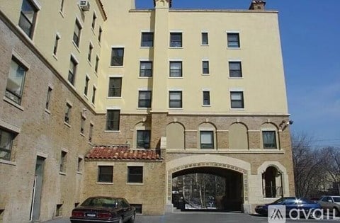 1 Elm Street 2 Beds Apartment for Rent