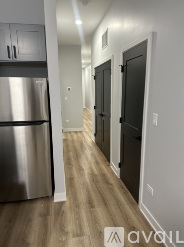 6554 South Champlain Avenue 3 Beds Apartment for Rent - Photo gallery 3
