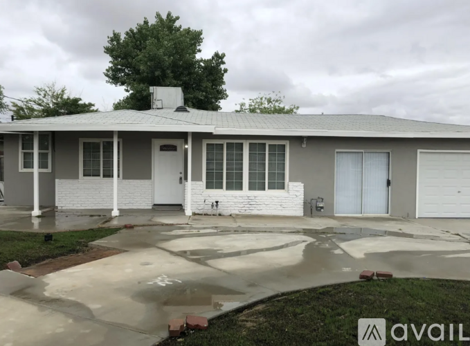 42409 30th Street West 4 Beds Single Family Home for Rent - Photo gallery 1