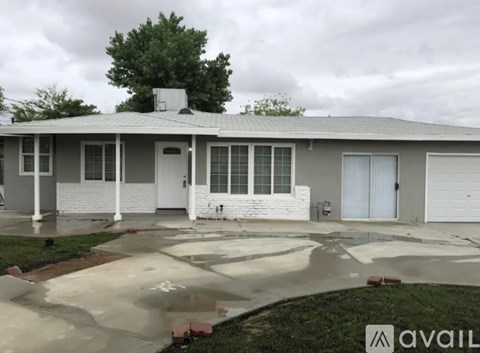 42409 30Th Street West 4 Beds Apartment for Rent