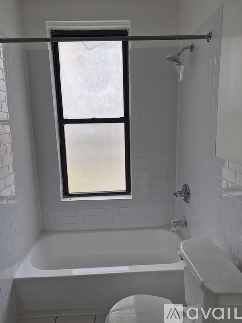 560 W 180th St 2 Beds Apartment for Rent - Photo gallery 3