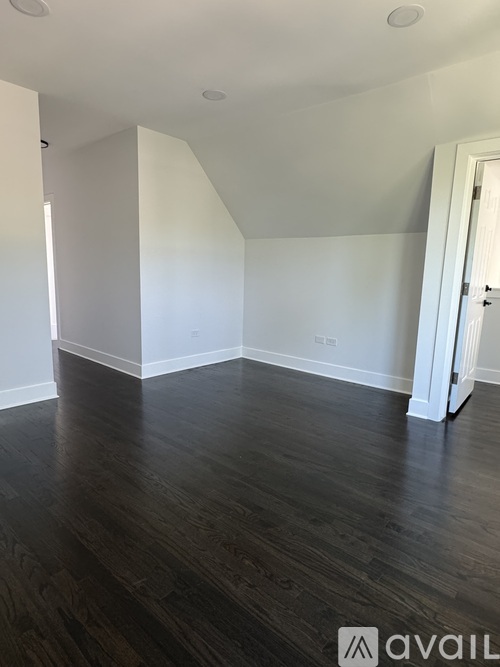 5641 West Windsor Avenue 3 Beds Apartment for Rent - Photo gallery 2