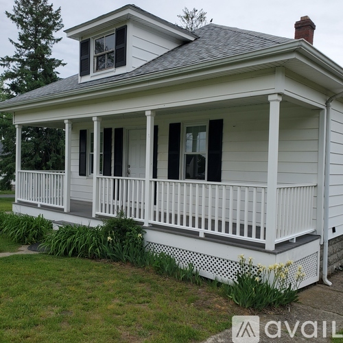 846 Pleasant St 2 Beds Single Family Home for Rent - Photo gallery 1