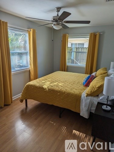 734 NE 11Th Ave 2 Beds Apartment for Rent