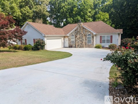 344 Creek View Drive 3 Beds Apartment for Rent