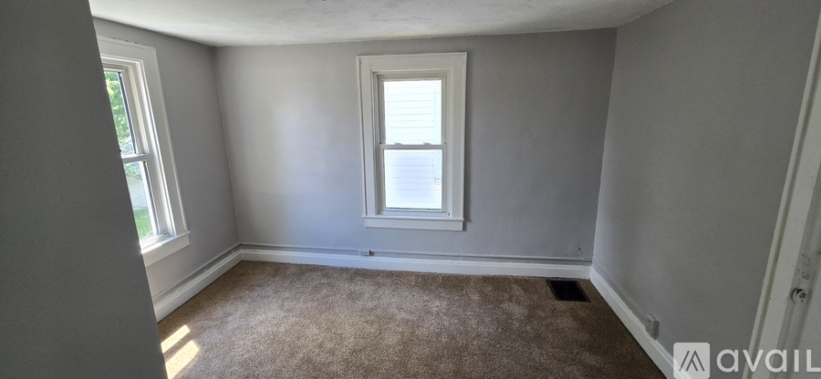 257 Benfield Ave 3 Beds Single Family Home for Rent - Photo gallery 4