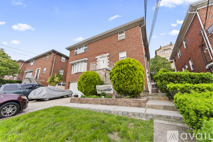 214 11th St 2 Beds Apartment for Rent - Photo gallery 1