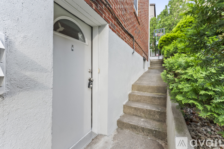 214 11th St 2 Beds Apartment for Rent - Photo gallery 2