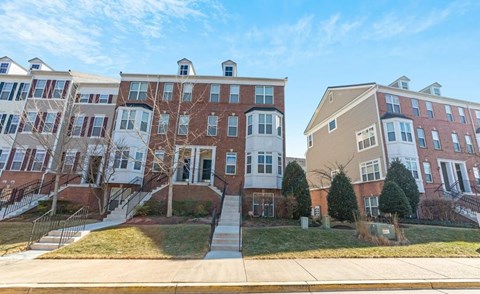 5529 Lanier Avenue 2 Beds Apartment for Rent