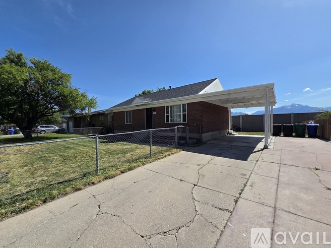 7941 S 3620 W 5 Beds Single Family Home for Rent - Photo gallery 3