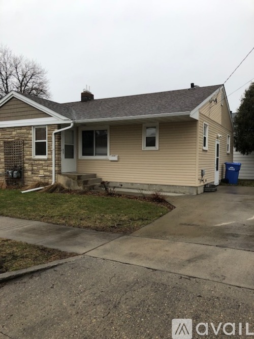 1210 11th Street North 2 Beds Single Family Home for Rent - Photo gallery 1