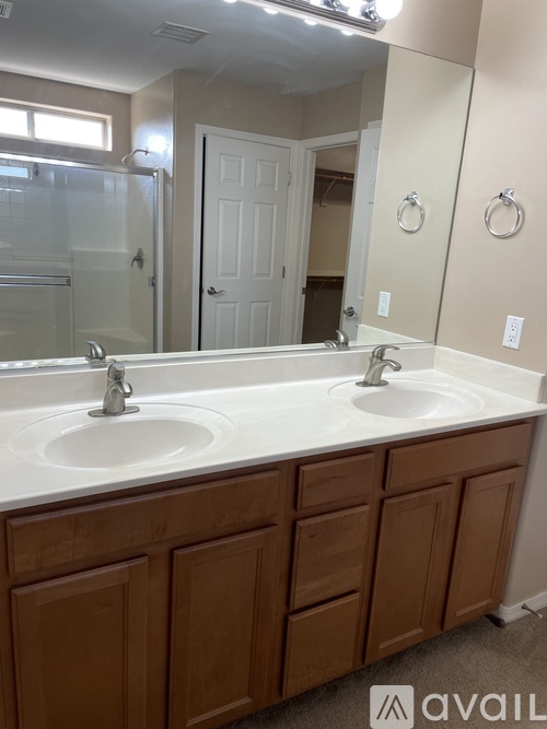 1810 East Chestnut Boulevard 3 Beds Single Family Home for Rent - Photo gallery 5