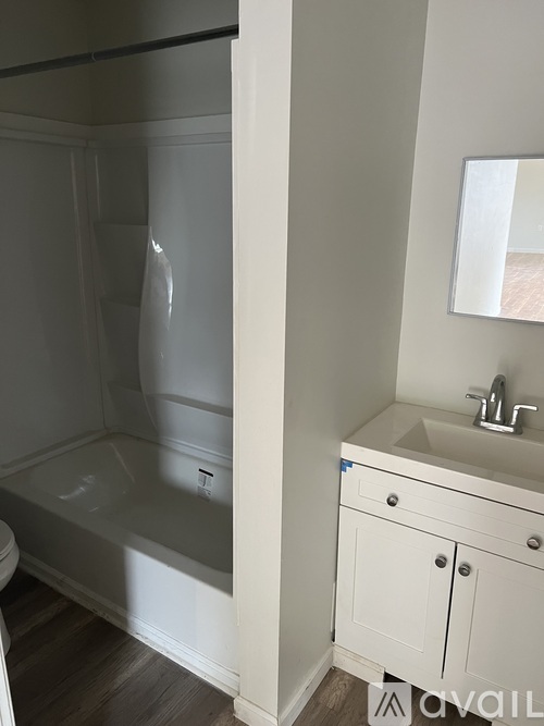 117 119 N Main St 2 Beds Apartment for Rent - Photo gallery 3