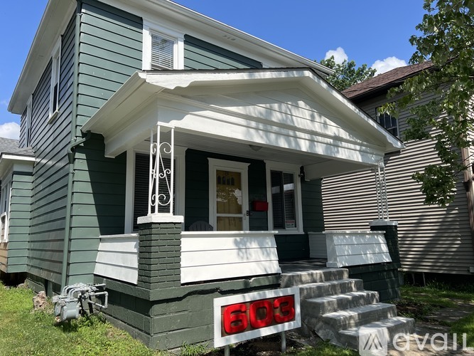 603 Mc Dowell Ave 3 Beds Single Family Home for Rent - Photo gallery 3