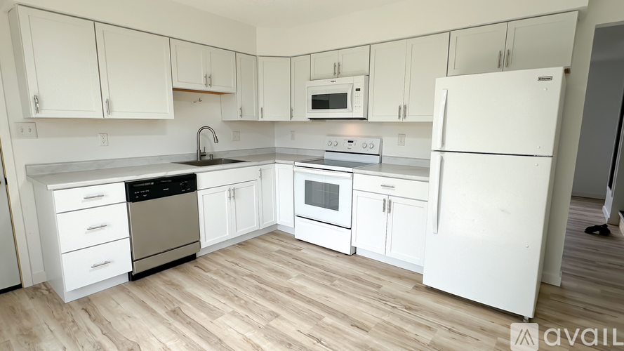 828 Wildwood Road 2 Beds Condo for Rent - Photo gallery 3