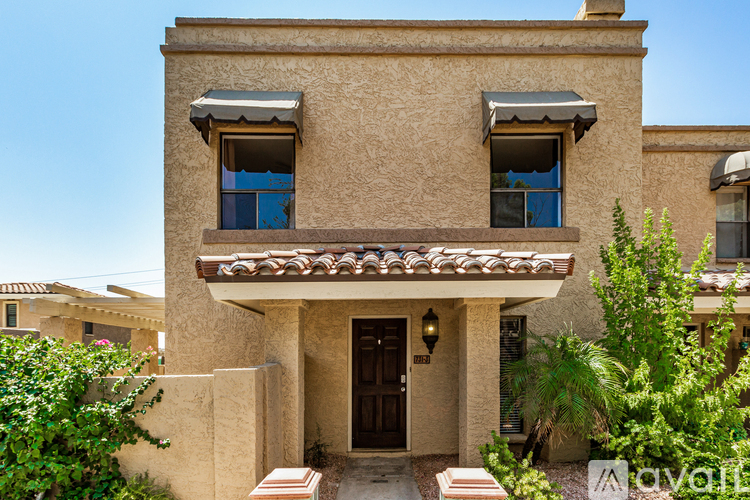 731 East North Lane 2 Beds Townhouse for Rent - Photo gallery 1