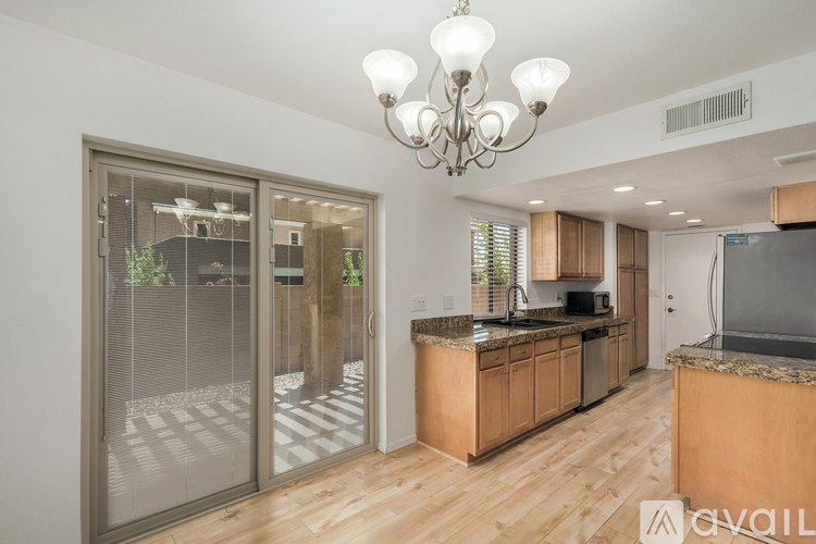 731 East North Lane 2 Beds Townhouse for Rent - Photo gallery 4