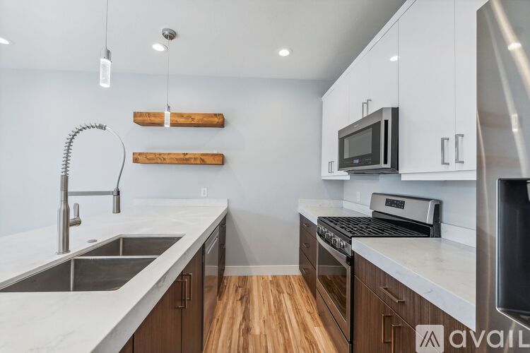 322 Reed Ave N 3 Beds Townhouse for Rent - Photo gallery 5