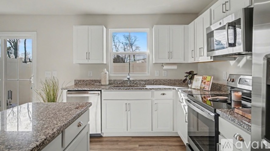 2935 Winterberry Drive, Unit 19 3 Beds Single Family Home for Rent - Photo gallery 3