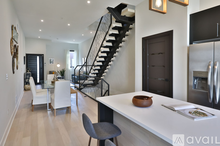 2541 Turner St 4 Beds Single Family Home for Rent - Photo gallery 2