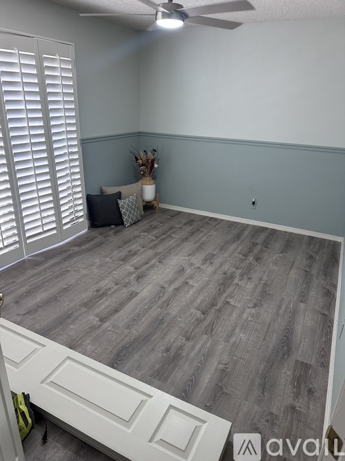2022 Merrill Lane Unit 3A 3 Beds Single Family Home for Rent - Photo gallery 4