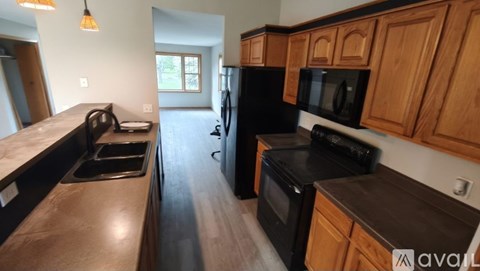 750 W Berwood Ave 4 Beds Apartment for Rent