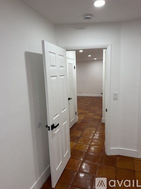 850 SW 12Th Ct 2 Beds Apartment for Rent