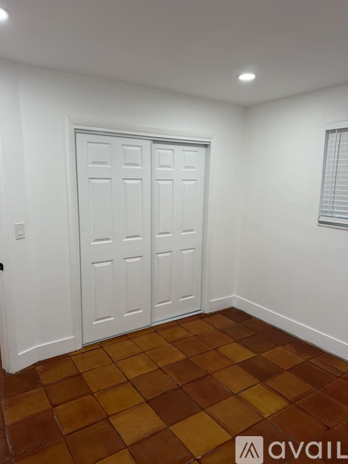 850 SW 12th Ct 2 Beds Apartment for Rent - Photo gallery 4