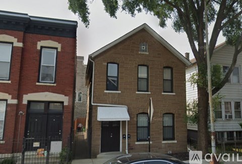 1709 West Augusta Boulevard 3 Beds Apartment for Rent