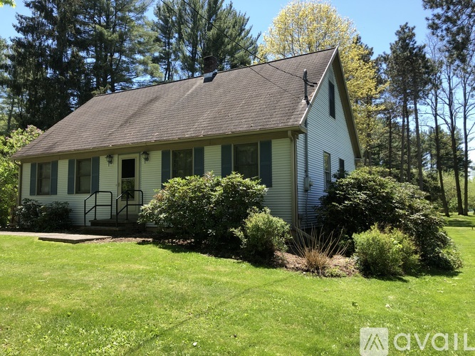 4 Pine Lane 4 Beds Single Family Home for Rent - Photo gallery 1