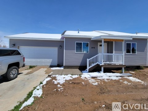 202 Gannett Dr 3 Beds Apartment for Rent