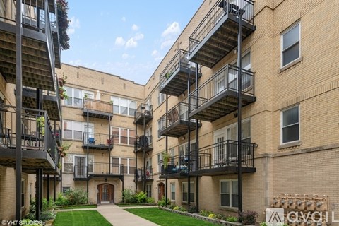 4018 North Albany Avenue 2 Beds Apartment for Rent