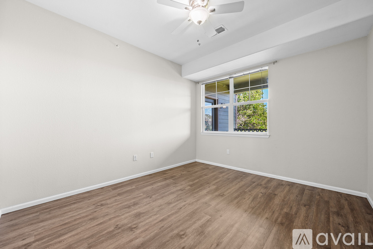 9633 E 5th Ave 2 Beds Condo for Rent - Photo gallery 5
