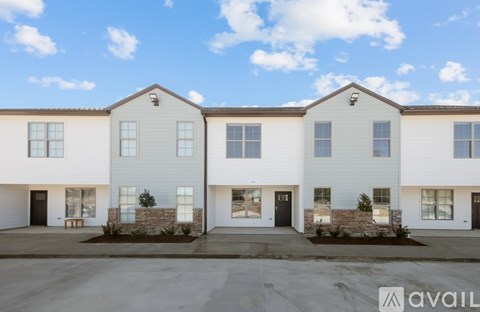 139 Iberia Street 3 Beds Apartment for Rent