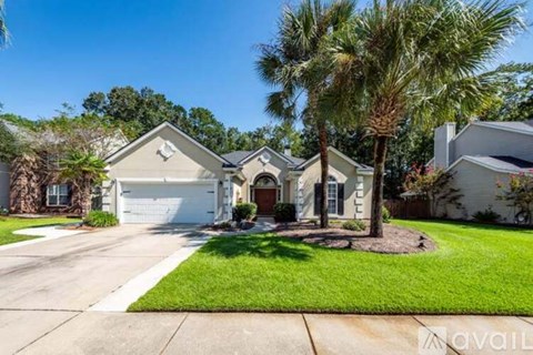136 Oakbluff Road 3 Beds Apartment for Rent
