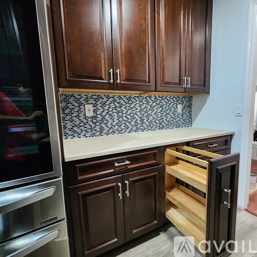317 E 201st St 3 Beds Apartment for Rent - Photo gallery 2