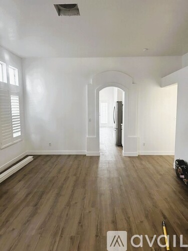 Hillpointe Rd. And Spring Gate 3 Beds Single Family Home for Rent - Photo gallery 2