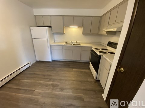 12640 Grand River Ave 2 Beds Apartment for Rent