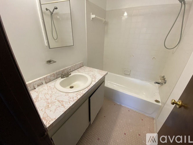 12640 Grand River Ave 2 Beds Apartment for Rent - Photo gallery 5