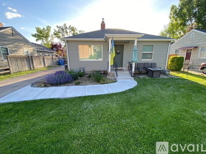 3098 South Kenwood Street 2 Beds Single Family Home for Rent - Photo gallery 1