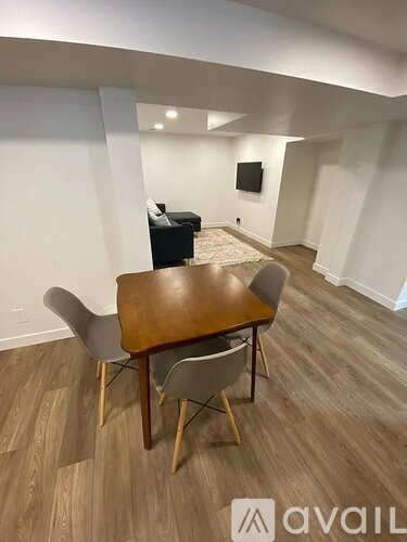 3098 South Kenwood Street 2 Beds Single Family Home for Rent - Photo gallery 2