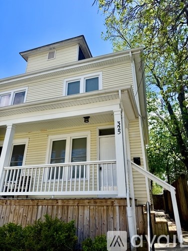 325 Clinton St 3 Beds Apartment for Rent