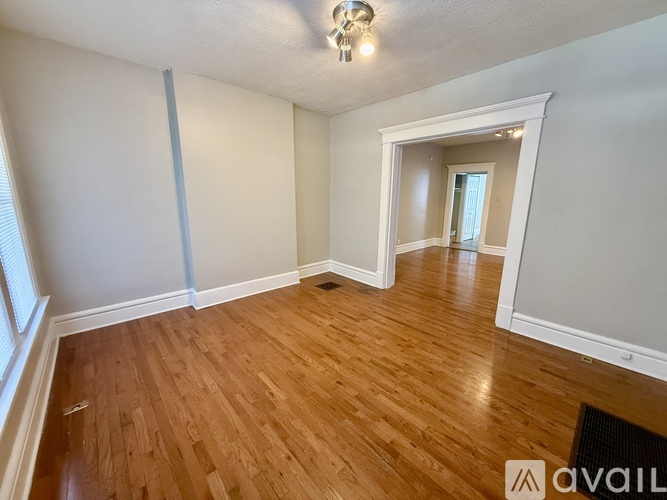 325 Clinton St 3 Beds Townhouse for Rent - Photo gallery 2